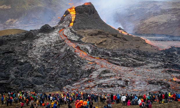 Заврши најдолгата вулканска ерупција на Исланд во последните 50 години, која стана туристичка атракција
