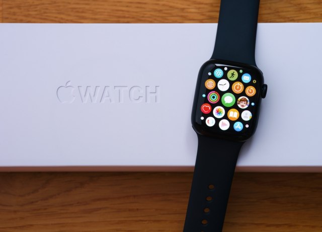 Apple Watch ќе изостави две битни функции од годинашниот модел