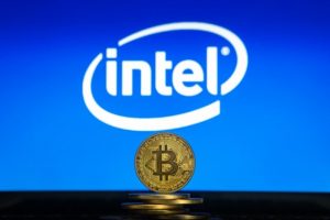 Intel планира производство на чипови за рударење на биткоини