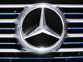 Mercedes-Benz ги предупреди купувачите за проблем во системот на ладење во неколку модели