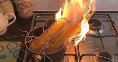 Американки предизвикале пожар во Италија, не знаеле дека тестенини се готват со вода