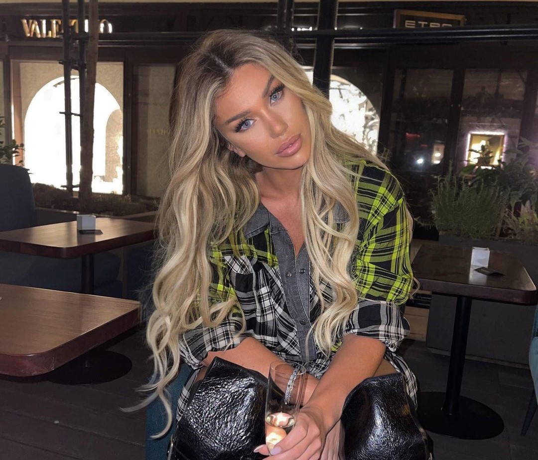 (Галерија) Аделина дотерана во „Диор“ на скијање во Банско