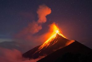 Импресивен вулкан кој еруптира на секои 15 минути е уште едно чудо на природата