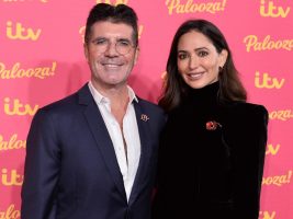 Сајмон Кауел ја запроси својата девојка Лорен на Барбадос