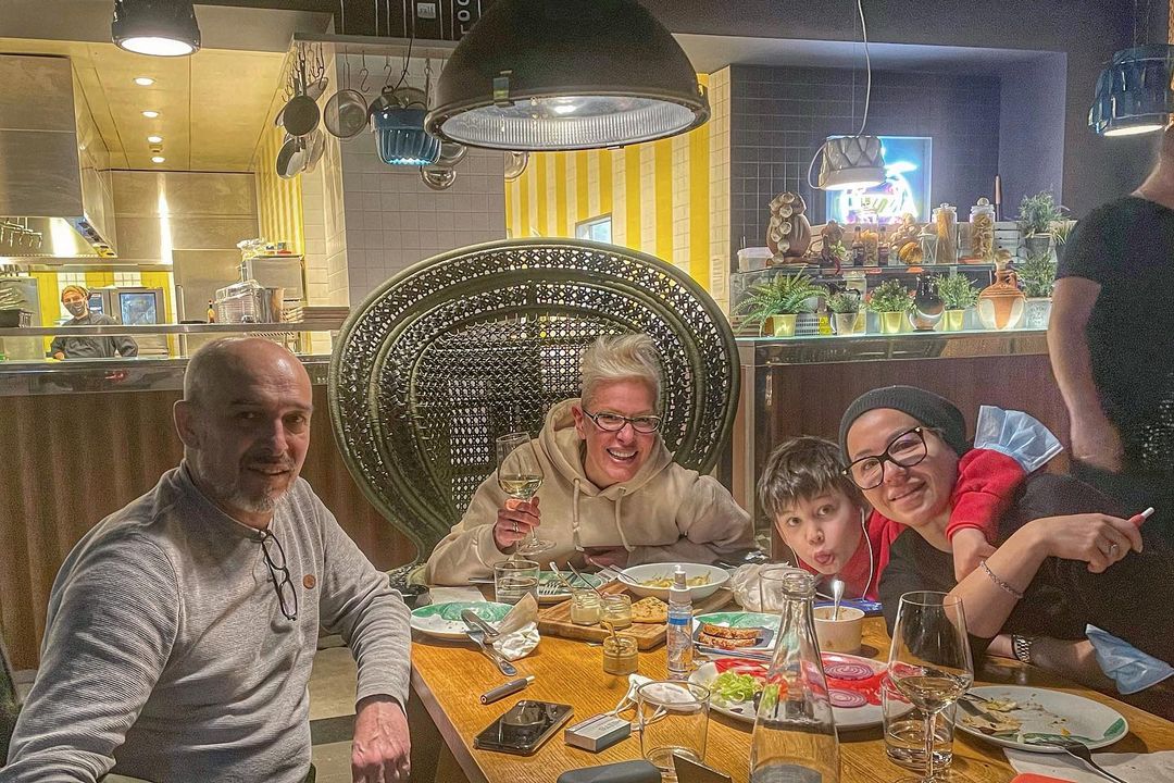 Тијана го издаде Тони дека ќе снима серија во Белград