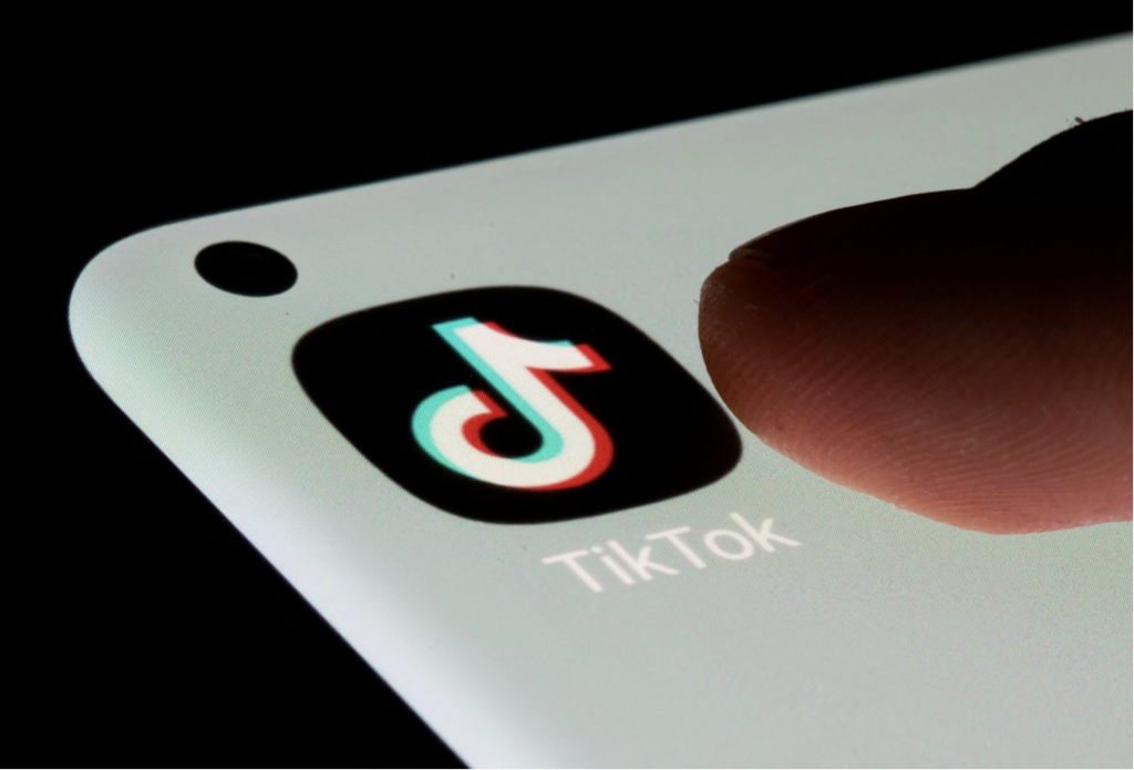 TikTok тестира ограничување на содржините според возраста