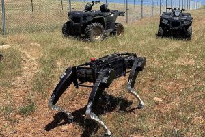 Американската гранична полиција тестира роботски кучиња на границата со Мексико (ВИДЕО)