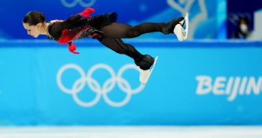 (Видео) 15-годишна Русинка стана првата лизгачка која изведе четворократен скок на Олимписките игри
