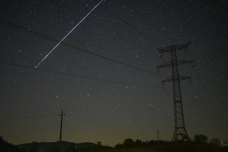 Геомагнетска бура уништи 40 сателити на Starlink