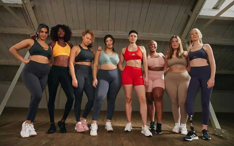 (Фото) Голи гради во новата реклама на „Адидас“ за спортски градници