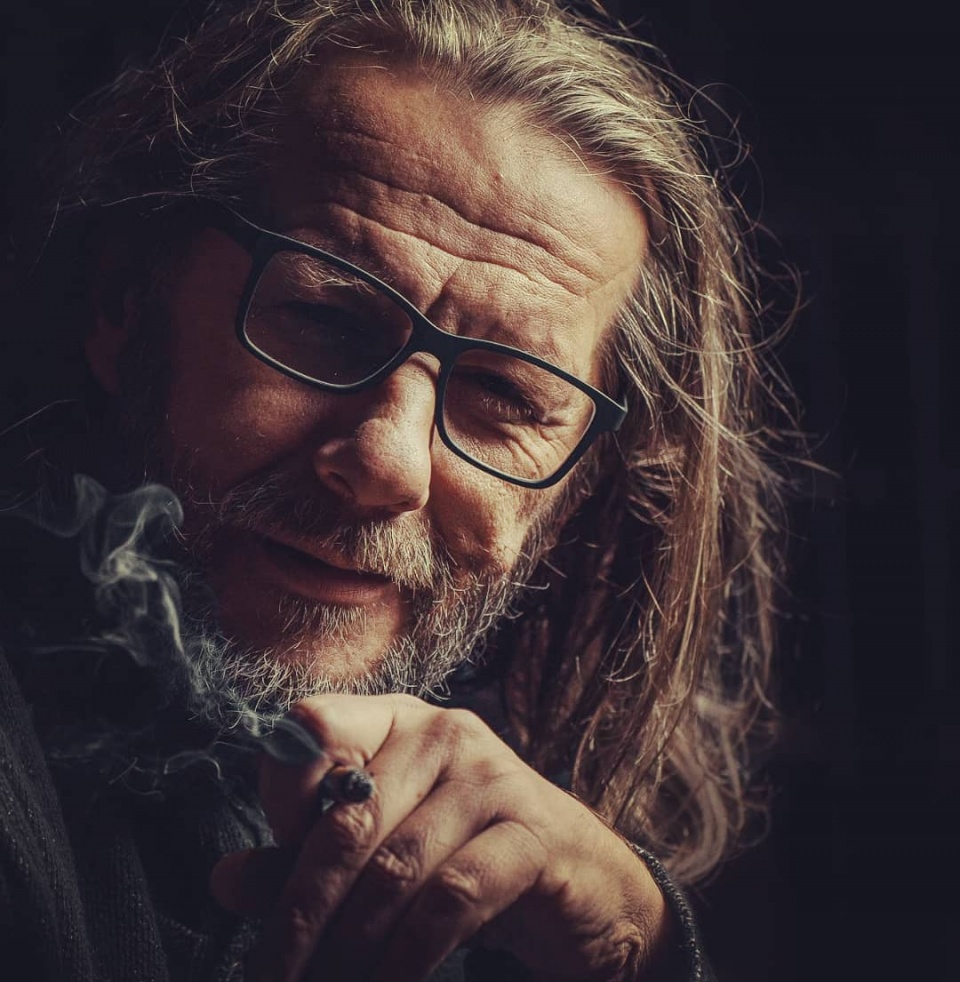 (Фото) Кога бев војник во ЈНА: Џамбазов објави фотка стара 40 години