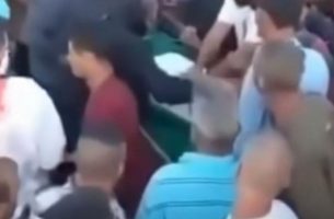 (Видео) Покојник почнал да мрда, па оживеал среде погребот