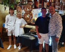 (Видео) Синот на Тања и Новица стана полнолетен: Полна кафеана гости за роденденот на Петар