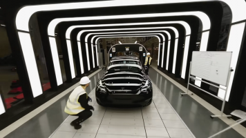 ВИДЕО: Прошетајте виртуелно низ новата фабрика на Tesla во Берлин