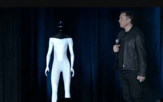 Илон Маск: Хуманоиден робот ќе биде дел од секој дом до 2050. година