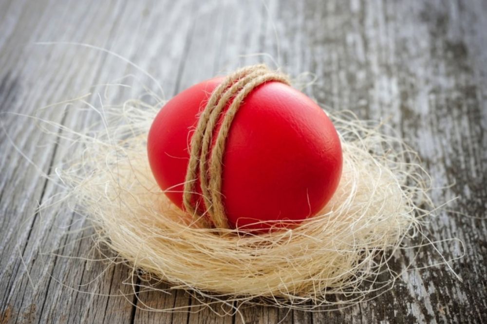 Што да направите со првото велигденско јајце