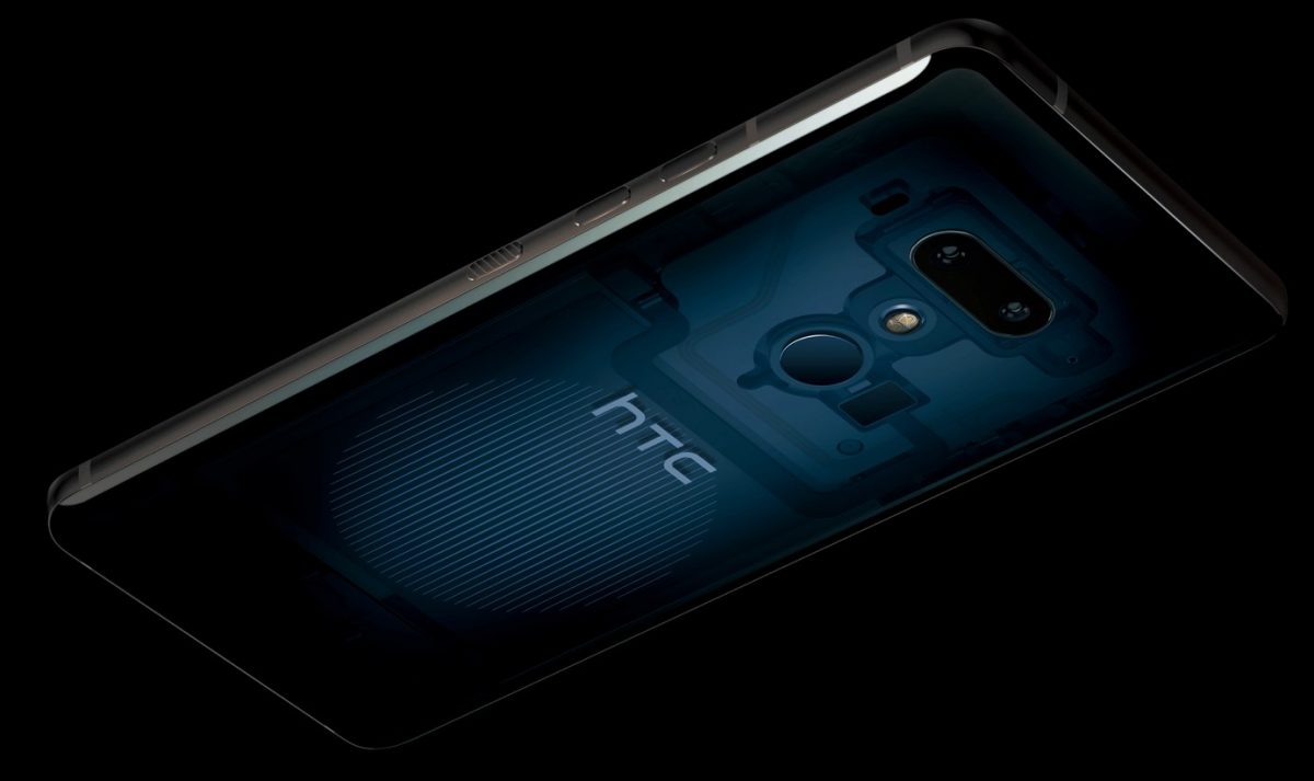 HTC се враќа со flagship телефон, но има проблеми