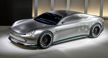 Mercedes го претстави идниот ривал на Porsche Taycan