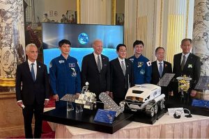 Јапонија со помош на САД сака да испрати астронаут на Месечината
