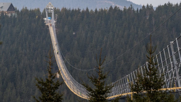 (Видео) Во Чешка се наоѓа најдолгиот висечки пешачки мост