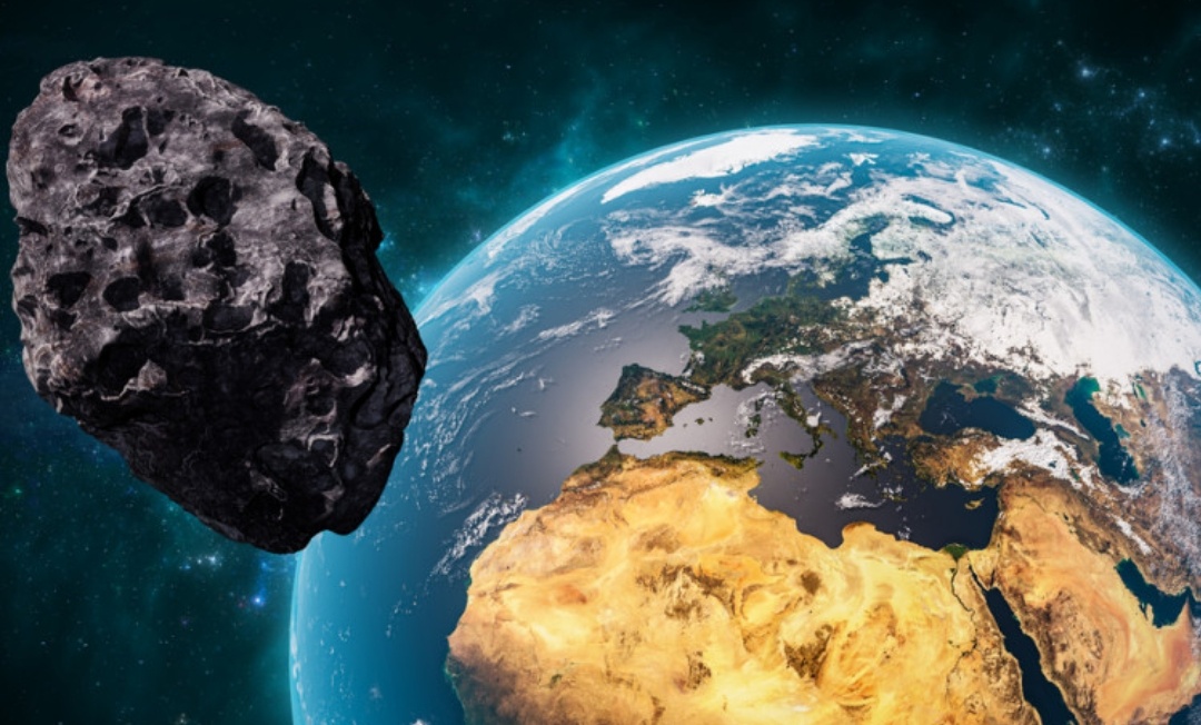 Огромен астероид ѝ се доближува на Земјата