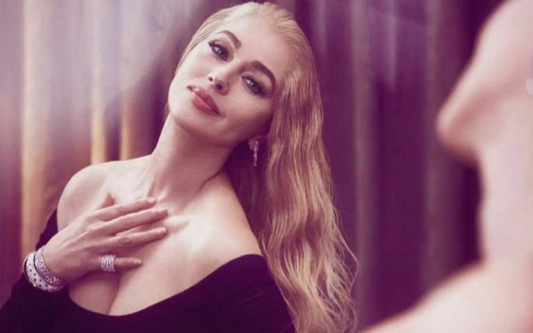 (Фото) Моника Белучи како русокоса и со сини очи на насловната страна на Madame Figaro