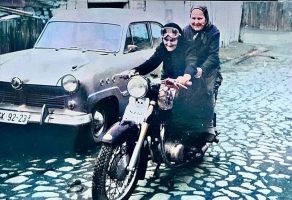 Бабата на Тања Кочовска моторџика од 60-тите во Скопјe