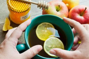 Напиток од лимон и јаболка за слабеење и детоксикација на организмот