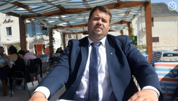 Хрватски градоначалник со службена картичка потрошил 1500 евра во бордел