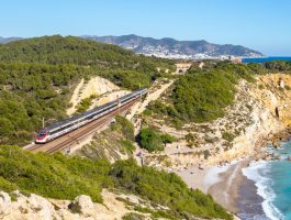 Шпанија воведува бесплатно користење на возовите низ цела земја