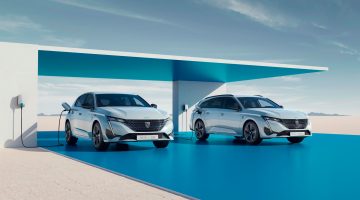 Peugeot претстави два нови електрични модели: дебитираа E-308 и E-308 SW