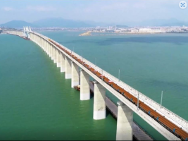 (Видео) Кинезите ја изградија првата брза пруга на море на која ќе се патува со 350 километри на час