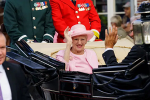 Данската кралица се зарази со ковид на погребот на Елизабета Втора