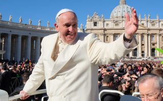 Еден папа умрел среде секс, друг пишувал еротски книги: Тајните на Ватикан