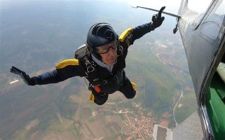 Ибрахим Калесиќ од Тузла на 88 години е најстариот падобранец во Европа