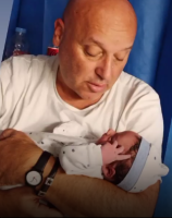 (Фото) Пак клавам голои како порано, Филе доби третo дете