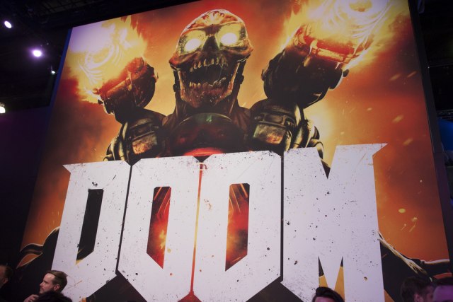 ВИДЕО: Програмерот го подигна Doom во Notepad