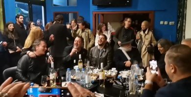 (Видео) Дац и Александар пееја песни од „Тома“ за Шербеџија и Мариќ: журка во Драмски како во старите времиња