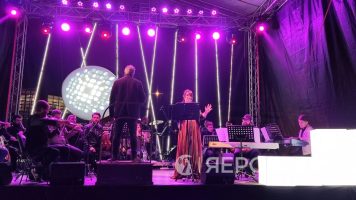 (Галерија) Aплауз и овации за Битолскиот камерен оркестар на „Бела ноќ“: песните од „Бонд“ и на студот ја расположија публиката