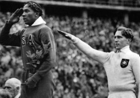Медалот на олимпиецот кој му пркосеше на Хитлер продаден за 488.000 долари