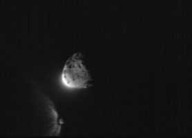 Мистериозен астероид се приближува кон Земјата, предупредуваат експертите