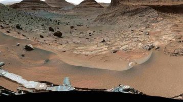 Роверот Curiosity пристигна во регионот Mount Sharp и испрати одлични фотографии