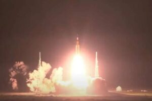 ВИДЕО: НАСА ја лансираше SLS, нејзината најмоќна ракета во историјата