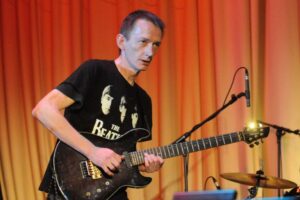 Од рак почина гитаристот Кит Левен, основачот на легендарниот рок бенд „Клеш“