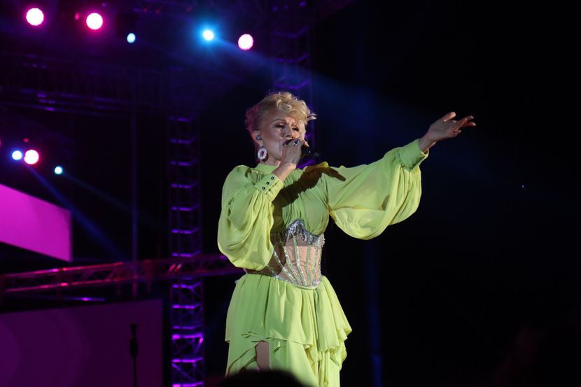 Шест пензионери паднале во несвест на концерт на Лепа Брена во Хрватска