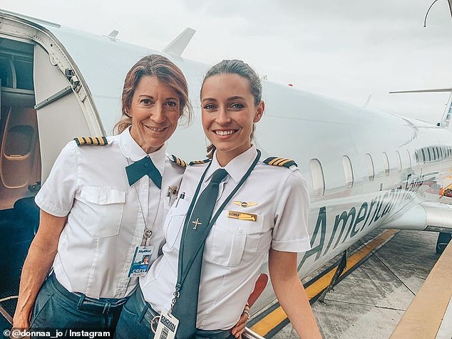 Мајка и ќерка го имаа првиот заеднички лет како пилотки