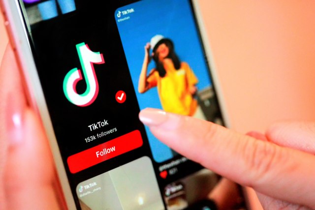 Откриена мистерија: Вака TikTok им препорачува видеа на корисниците