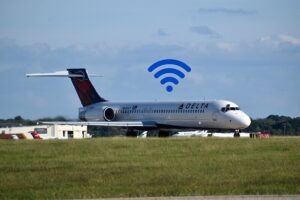 Delta ќе им обезбеди на патниците бесплатен интернет за време на летот