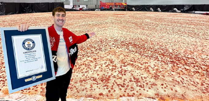 Американец ја направи најголемата пица на светот, па ја донираше во народни кујни