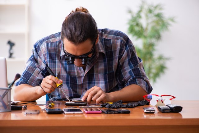 Нов живот за старите мобилни телефони